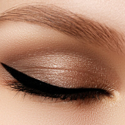 8 Easy Eyeliner Hacks for Beginners