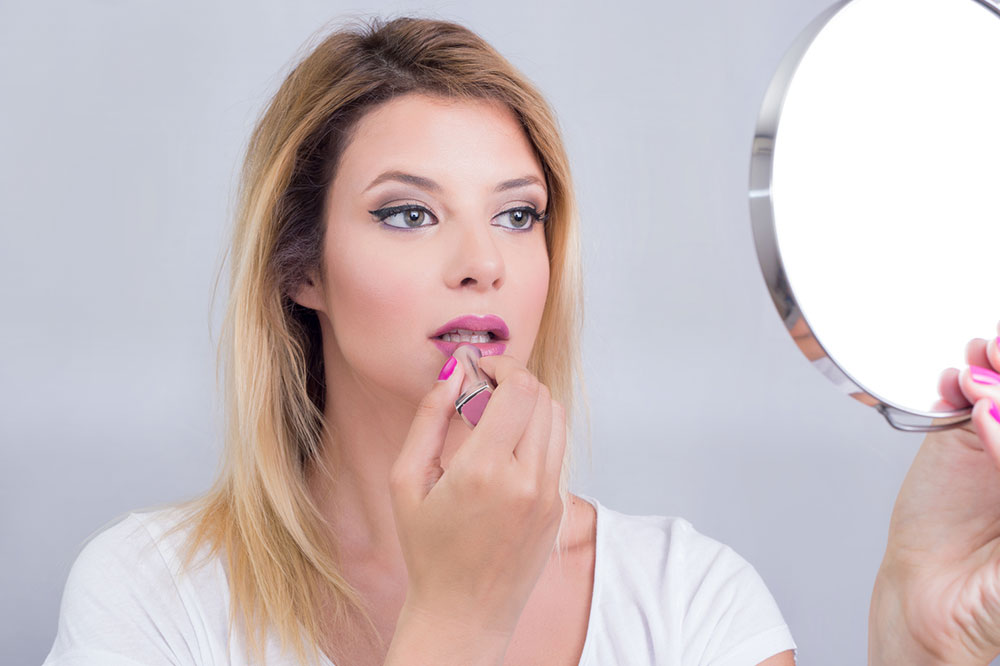 Easy Tips to Choose the Right Lipstick