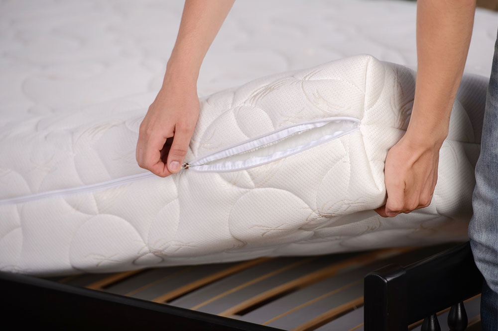 Manage Back Pain with These Mattress Buying Tips